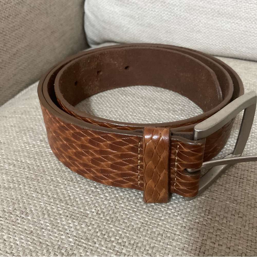 Tommy Bahama Brown Leather Belt braided pattern